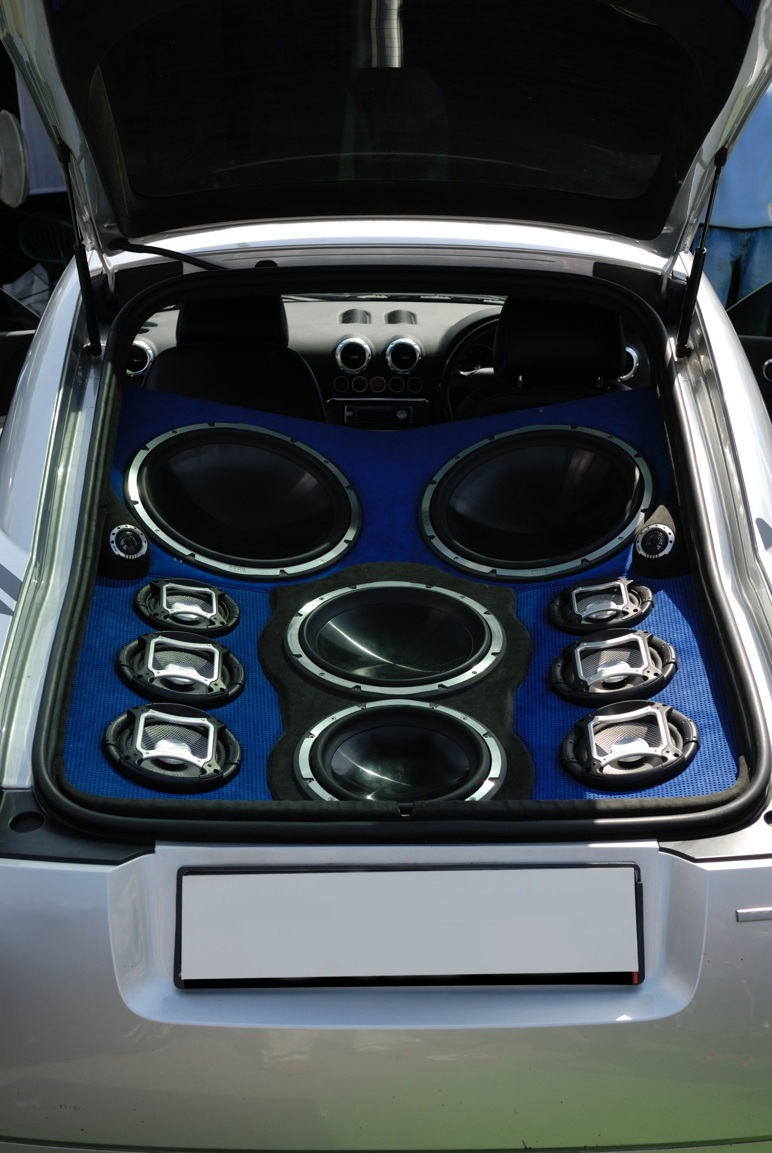 Car audio installation Douglas Autosparks